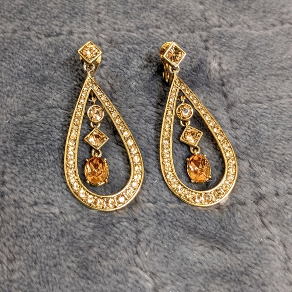 Monet Jewelry - *HP* Vintage Monet Topaz Colored Rhinestone Teardrop Shaped Clip Earrings